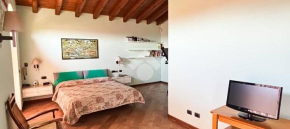 4 bedrooms Villa in Passirano, Italy No. 310266 37