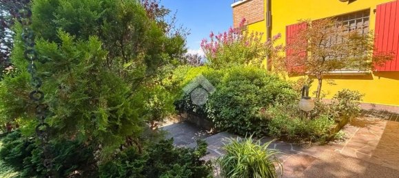 4 bedrooms Villa in Passirano, Italy No. 310266 12