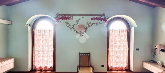 4 bedrooms Villa in Passirano, Italy No. 310266 34