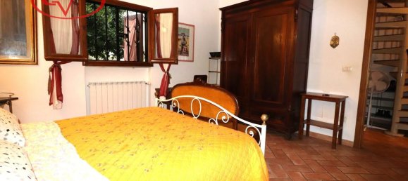 7 rooms Villa in Figline e Incisa Valdarno, Italy No. 235655 26