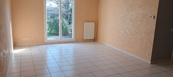 3 bedrooms House in Savigny-le-Temple, France No. 133977 3