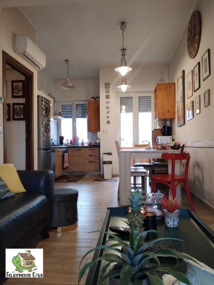 Apartamento de 3 dormitorios en Latina, Italy No. 138179