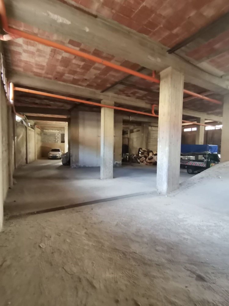 395m² Garage in Ficarazzi, Italy No. 176820