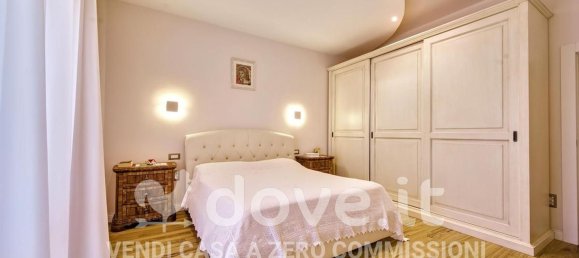 5 bedrooms Apartment in Prato, Italy No. 323070 11
