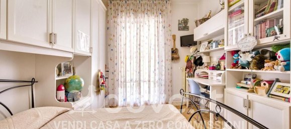5 bedrooms Apartment in Prato, Italy No. 323070 16