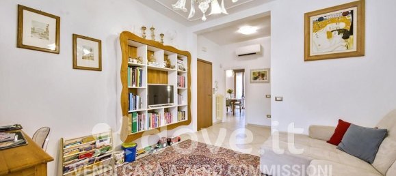 5 bedrooms Apartment in Prato, Italy No. 323070 7