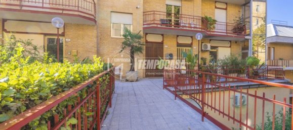 Apartamento de 2 dormitorios en Morrovalle, Italy No. 338070 20