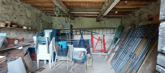 Дом с 6 комнатами в Виккьо, Италия № 154378 24