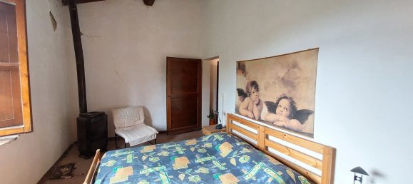 Дом с 6 комнатами в Виккьо, Италия № 154378 17