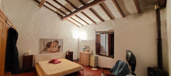 Дом с 6 комнатами в Виккьо, Италия № 154378 18