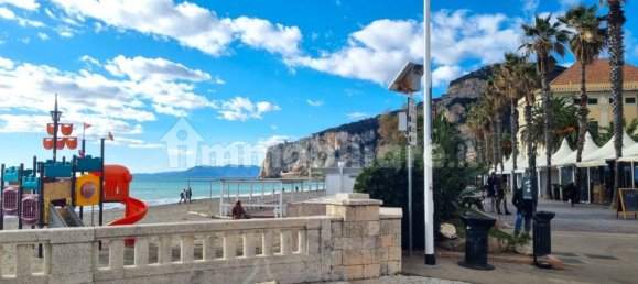 Apartamento de 2 dormitorios en Finale Ligure, Italy No. 358509 24