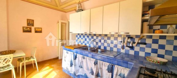 Apartamento de 2 dormitorios en Finale Ligure, Italy No. 358509 4