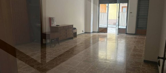 3-Zimmer Gewerbliche Immobilie in San Giovanni Rotondo, Italy, Nr. 23085 3