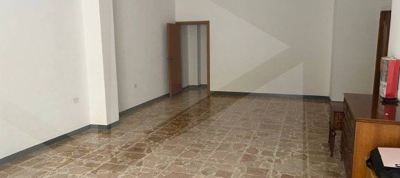 3-Zimmer Gewerbliche Immobilie in San Giovanni Rotondo, Italy, Nr. 23085 8