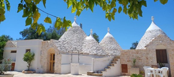 4 bedrooms House in Ceglie Messapica, Italy No. 376425 2