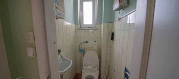 Apartamento de 2 dormitorios en Hernals, Austria No. 180208 16