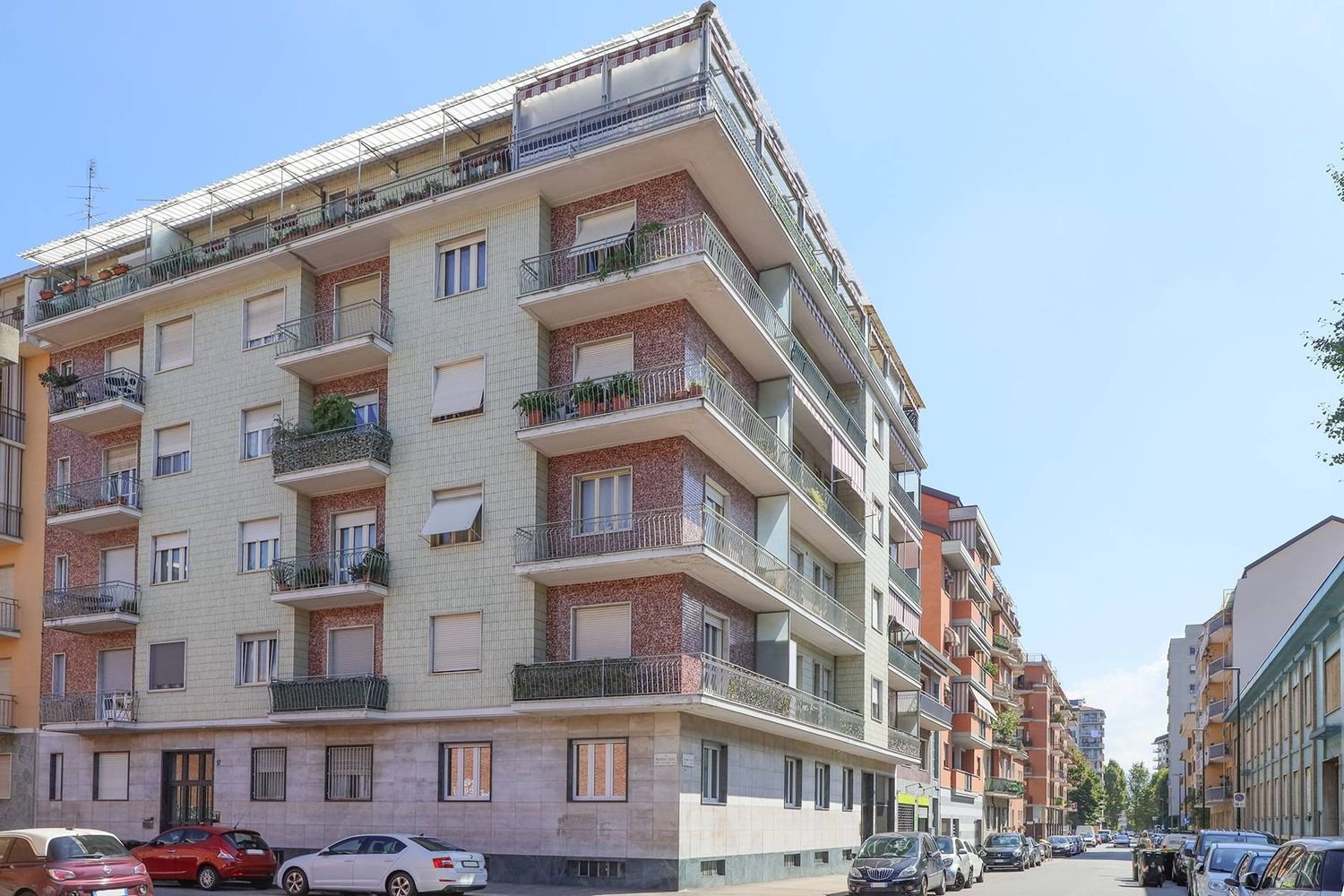 2 Schlafzimmer Wohnung in Turin, Italy, Nr. 339876