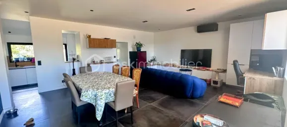 2 bedrooms House in Juillan, France No. 316354 8