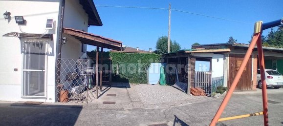 2 bedrooms Villa in Bellinzago Novarese, Italy No. 317603 3
