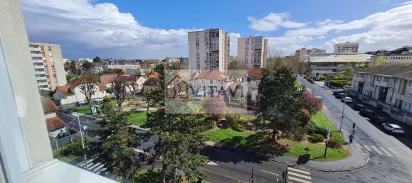 Estudio en Compiegne, France No. 84141 11