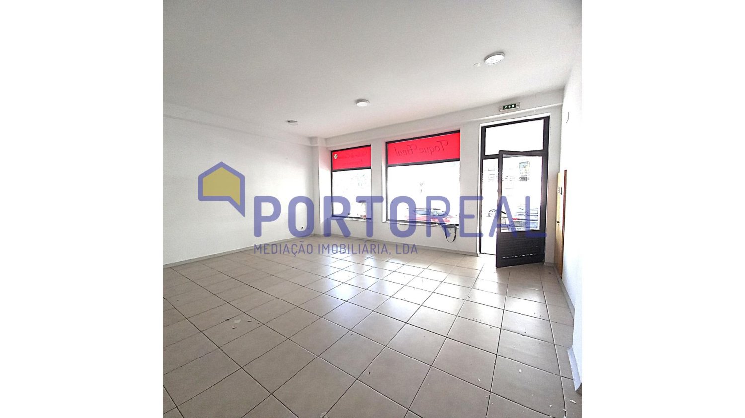 Коммерческая недвижимость 80м² в Матозиньюш, Португалия № 230327