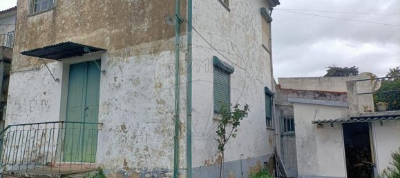 3 bedrooms House in Peso da Regua, Portugal No. 17381 2