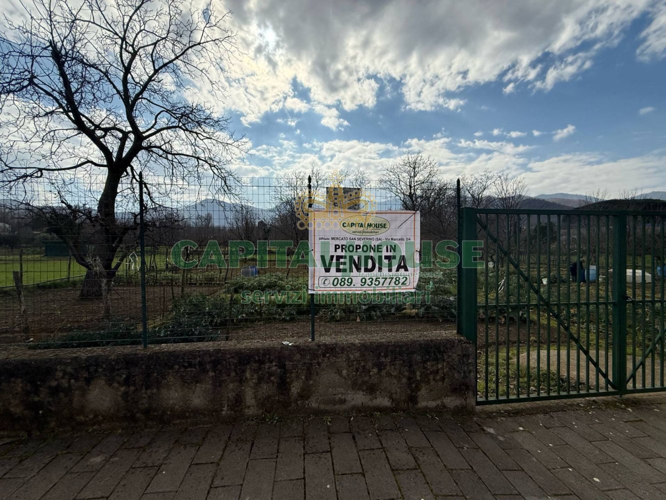 1102m² Land in Mercato San Severino, Italy No. 129133