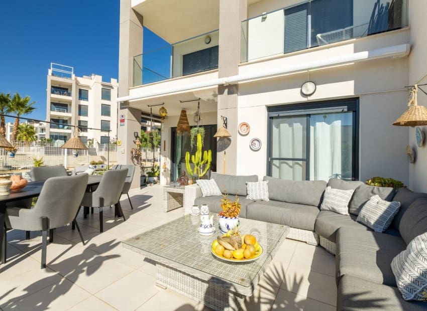 Apartamento de 2 dormitorios en Alicante, Spain No. 133334