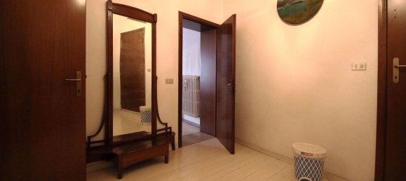 616m² Building in San Giovanni Lupatoto, Italy No. 106148 11