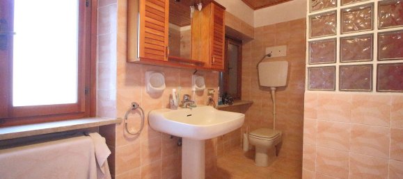 616m² Building in San Giovanni Lupatoto, Italy No. 106148 14