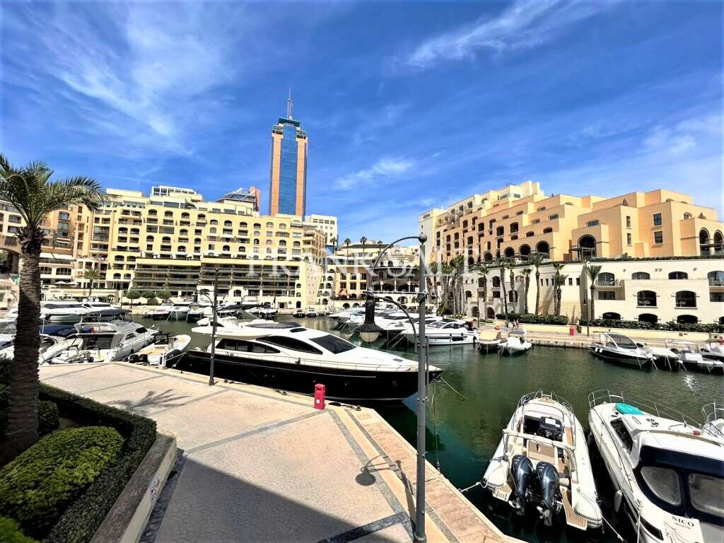 Квартира с 3 спальнями в Сент-Джулианс, Мальта № 4941