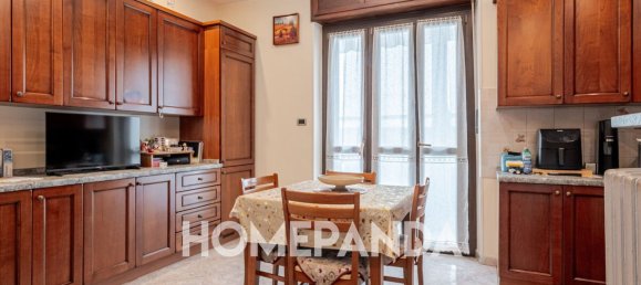 5 rooms Apartment in Venaria Reale, Italy No. 268652 2