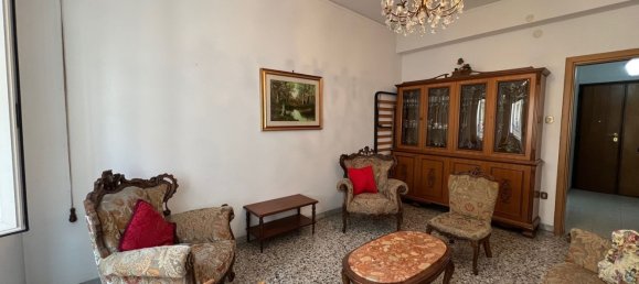 4 rooms Apartment in Cosenza, Italy No. 98014 7