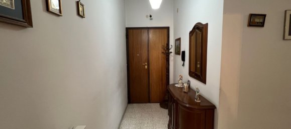 4 rooms Apartment in Cosenza, Italy No. 98014 5