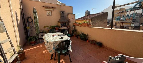 Квартира с 2 спальнями в Термини Имерезе, Италия № 53354 2