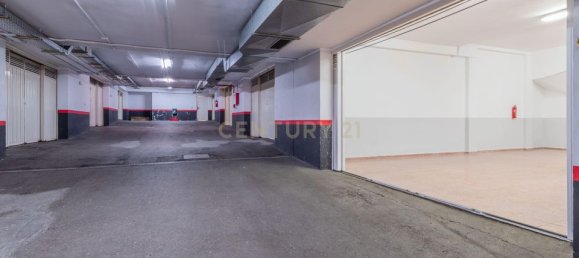 4 bedrooms Villa in Pozuelo de Alarcon, Spain No. 179077 8