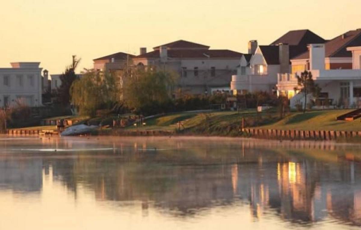  Land in Tigre, Argentina No. 31679