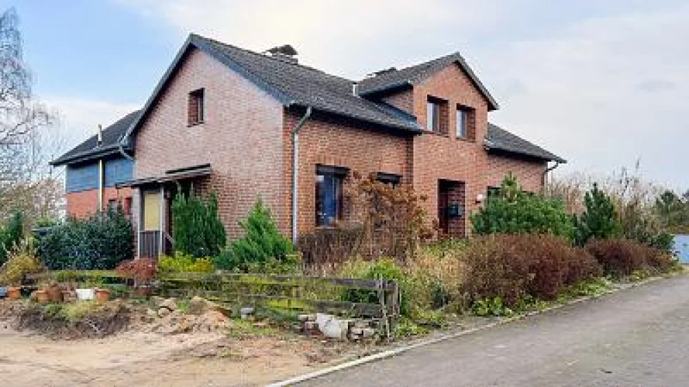 6 rooms House in Schleswig-Holstein, Germany No. 104491