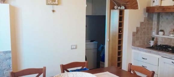 4 Schlafzimmer Haus in Prato, Italy, Nr. 376599 2