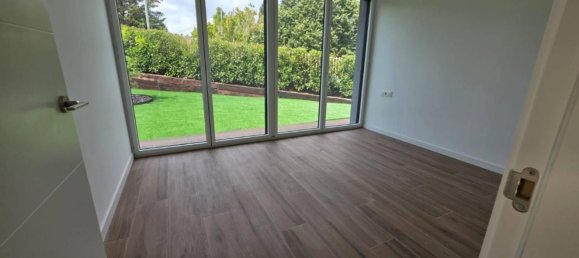 Casa de 5 dormitorios en Canovelles, Spain No. 170863 22