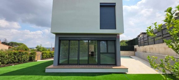 Casa de 5 dormitorios en Canovelles, Spain No. 170863 10