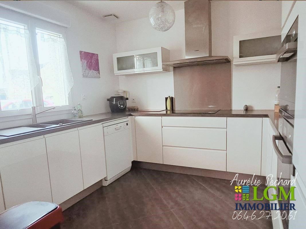 4 bedrooms Villa in Vineuil, France No. 81155