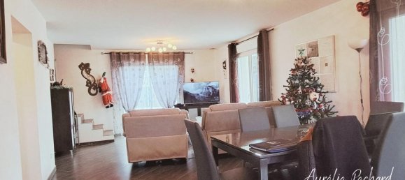 4 bedrooms Villa in Vineuil, France No. 81155 2