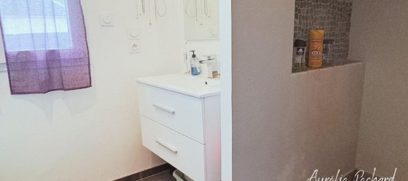 4 bedrooms Villa in Vineuil, France No. 81155 6