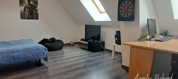 4 bedrooms Villa in Vineuil, France No. 81155 9