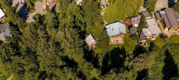 2 bedrooms House in British Columbia, Canada No. 1060 2