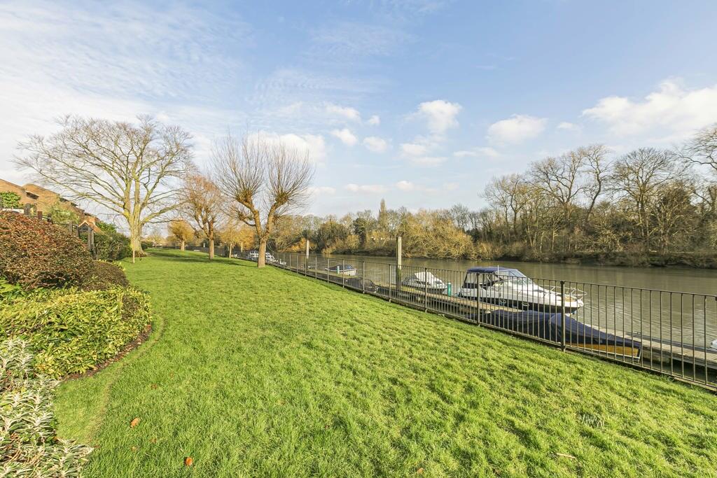 2 bedrooms Apartment in Twickenham, United Kingdom No. 8539