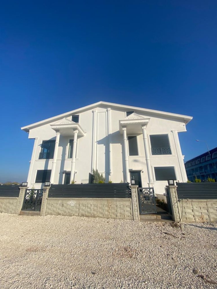 Villa 4+1 in Serik, Turkey, Nr. 33581