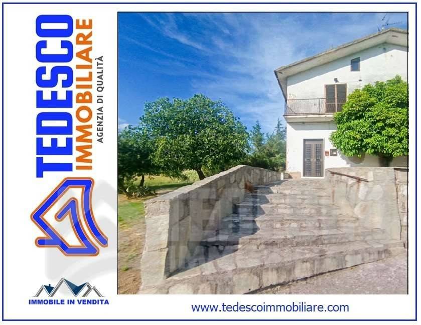 3 Schlafzimmer Haus in San Lorenzello, Italy, Nr. 293549