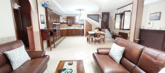 4 rooms Duplex in Volla, Italy No. 76151 10